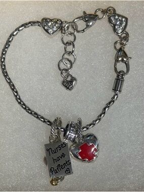 👩🏼‍⚕️ Nurse BRIGHTON Charm Bracelet with Red Cross Heart & charms! 🆕
